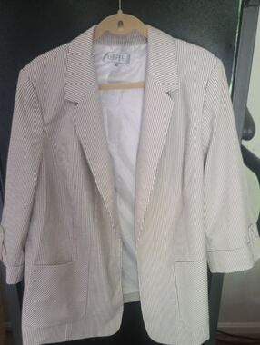Kasper Pinstripe Open-Front Blazer in White and Gray
